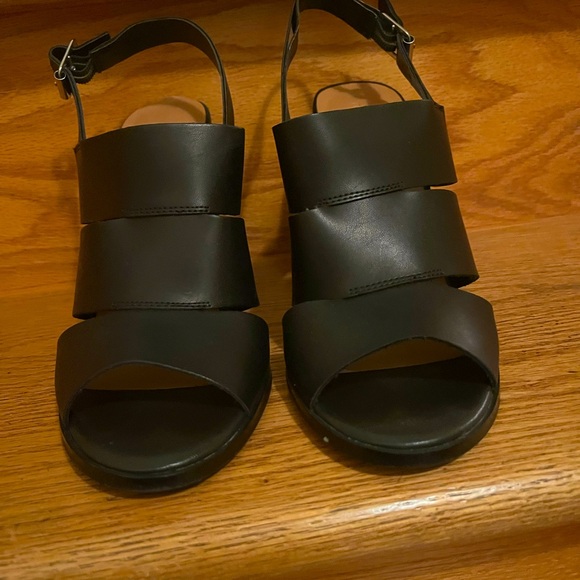 Urban Outfitters Black Heels - Picture 1 of 6